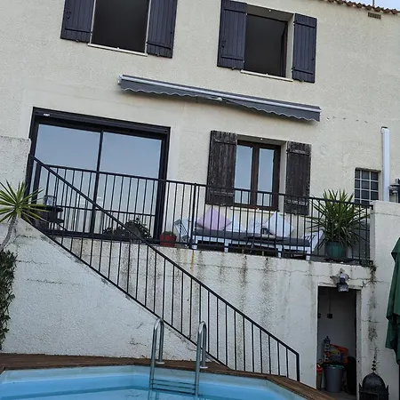 Maison Les Bains 펜션 *